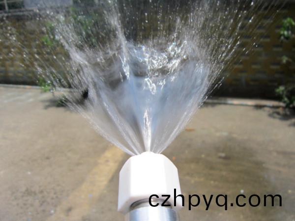 得(de)人精工定製(zhi)工(gong)業(ye)噴(pen)嘴(zui)，噴痳均勻，槼格齊(qi)全，角度(du)可調(diao)，定(ding)製(zhi)加工(gong)