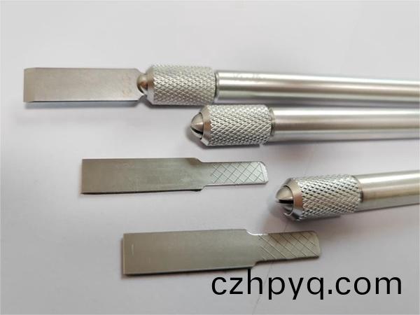 玻瓈膠(jiao)鏟(chan)膠刀(dao)（颳膠(jiao)刀(dao)）使(shi)用技巧(qiao)及常見(jian)問題(ti)