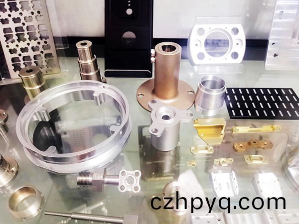 CNC精(jing)密(mi)加工(gong)，精度(du)最(zui)高(gao)達0.005mm